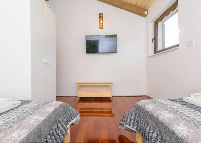 Villa David - Luxurious Secluded Villa With A Heated Pool