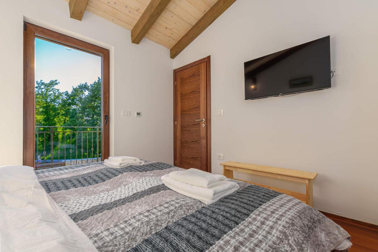 David - Luxurious Secluded With A Heated Pool Butkovici (Istria)